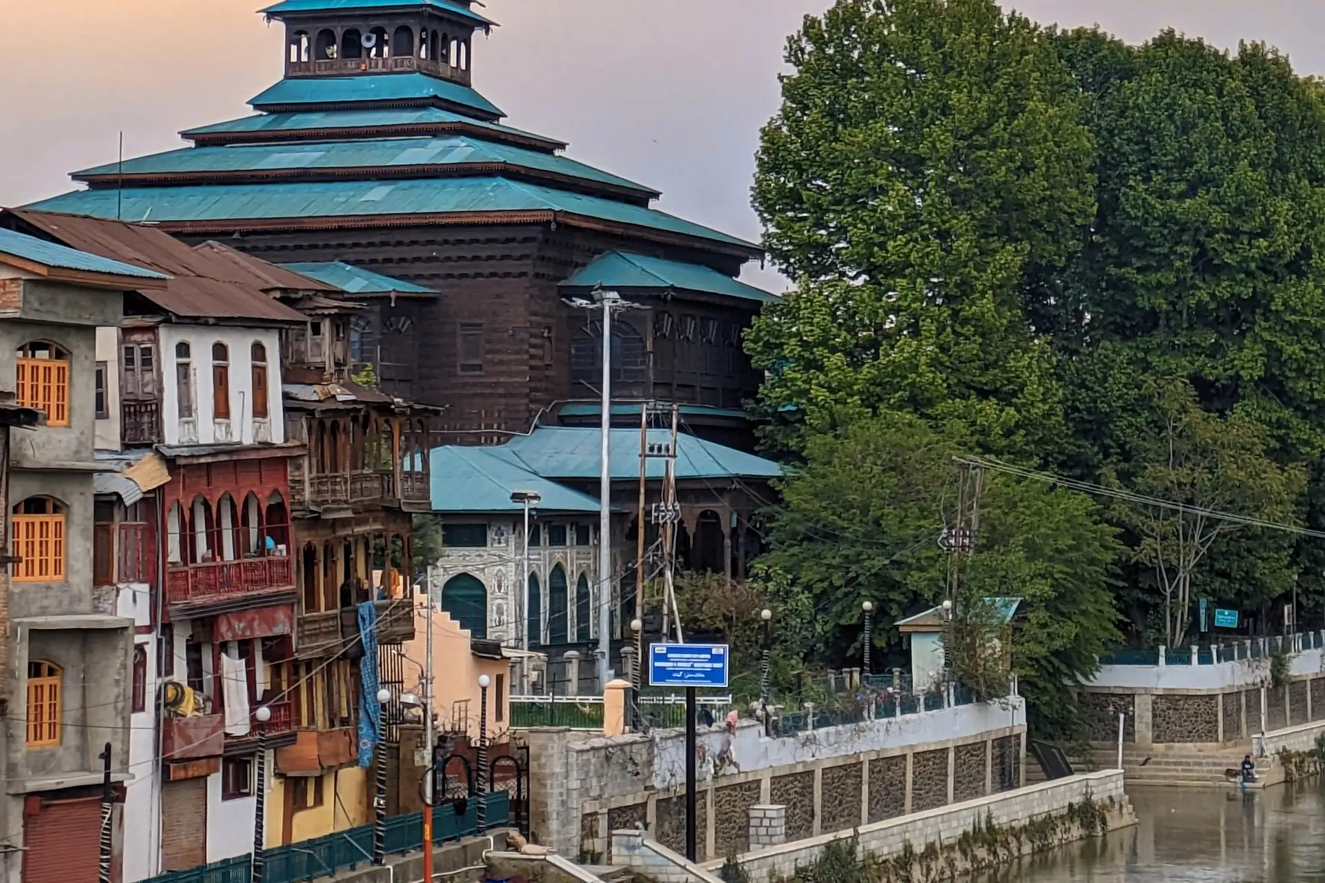 Srinagar Weekend — 2 Nights 3 Days Kashmir Tour Package by Falcon Trails